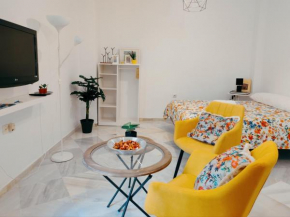 ESTUDIO RUFINA.Tranquilidad ,Alameda de Hércules!, Seville